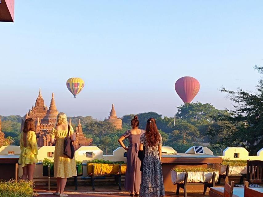 Temple View Hotel New Bagan Kültér fotó